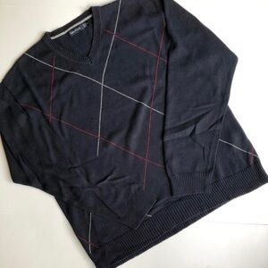 Nautica navy pull over lightweight v-neck sweater. Size XXL